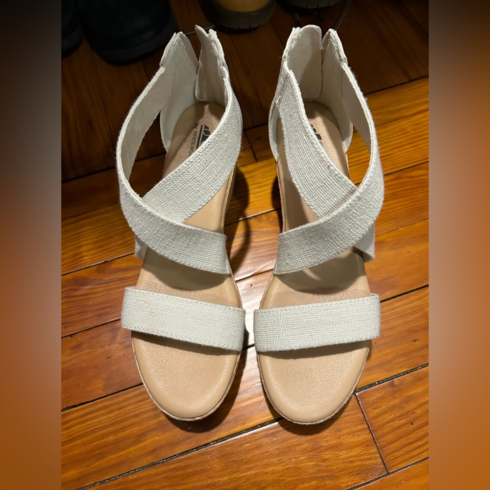 Elegant Cream Sandals